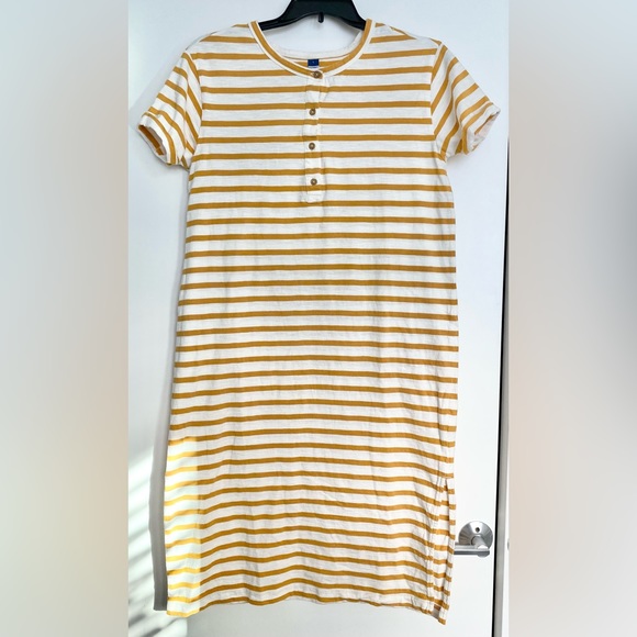 Old Navy Dresses & Skirts - Old Navy White Orange Striped T-shirt Dress 100% Cotton